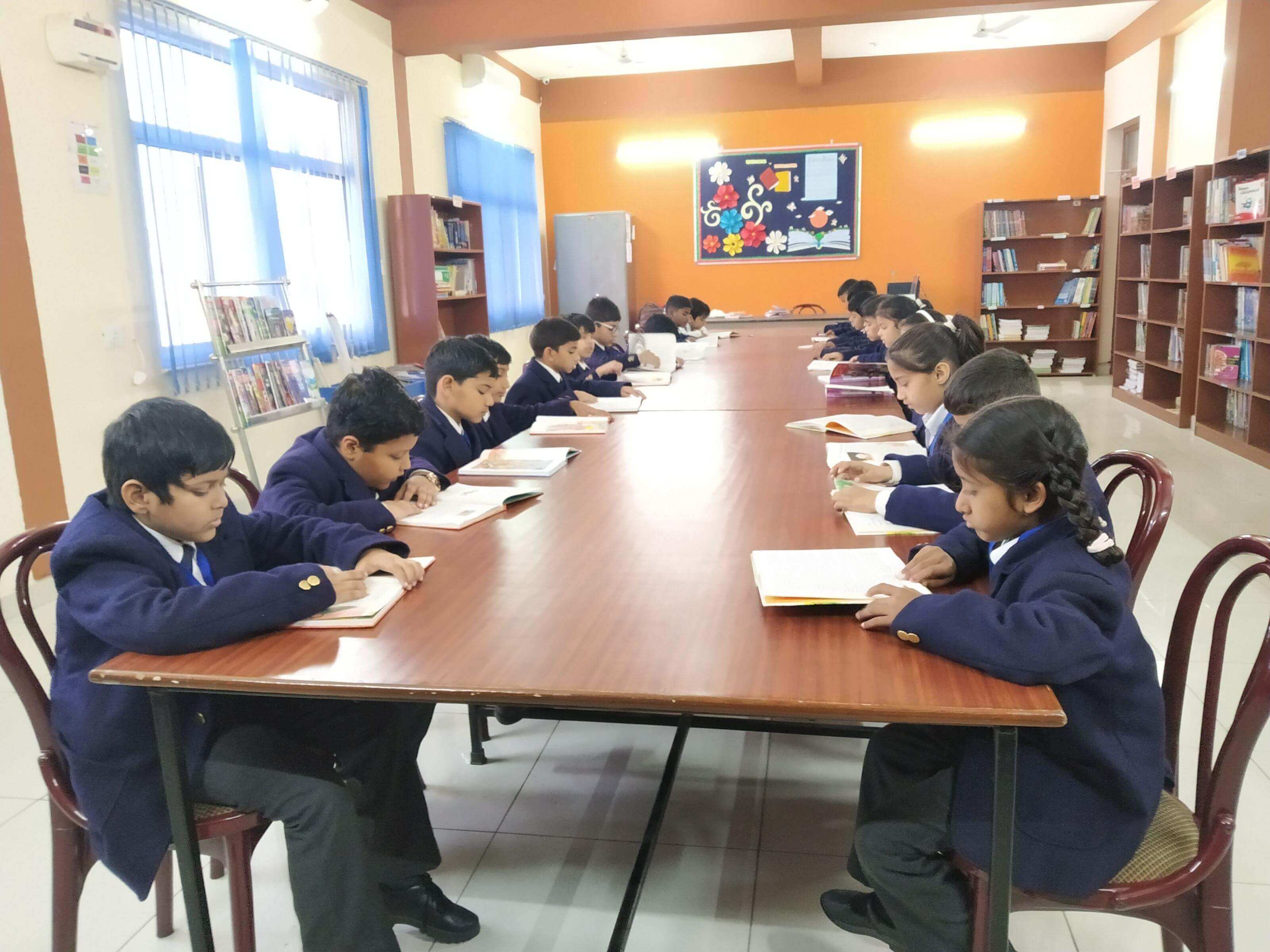 shri_sundar_lal_kamla_inter_college_fatehganj_lucknow_uttar_pradesh_hall